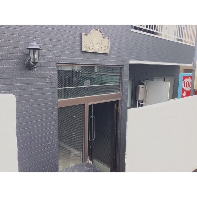 エントランス　ゆとりのあるエントランスです