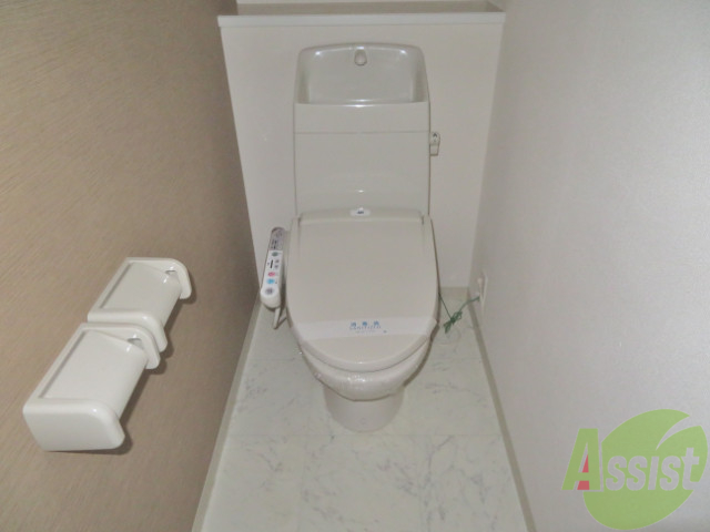 トイレ　トイレは、嬉しいウォシュレット付きです。