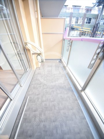 バルコニー　セレニテ桜川駅前プリエ　バルコニー