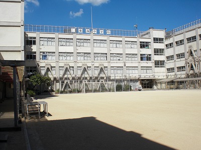 中学校　品川区立東海中学校（中学校）まで408m