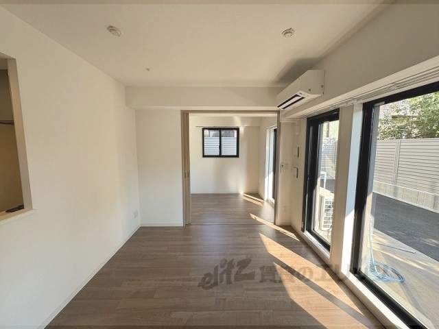 居室・リビング　洋室