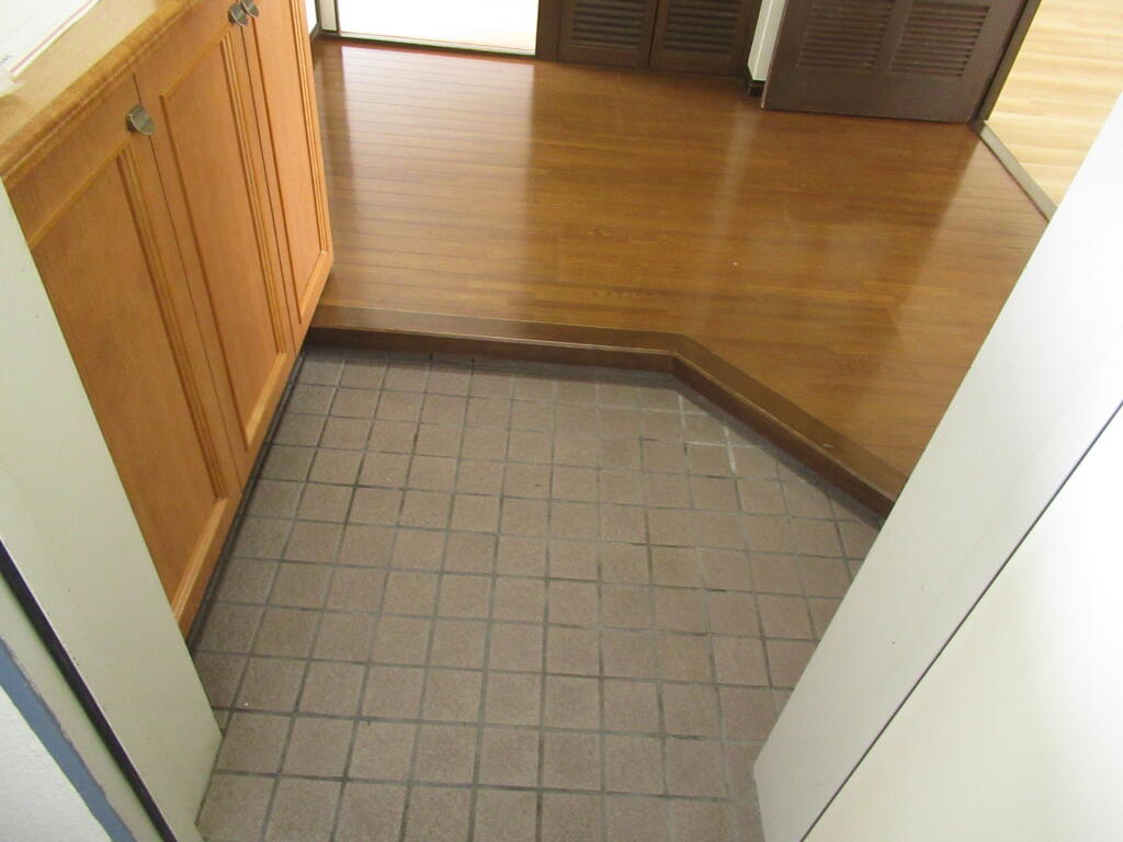 玄関　シューズボックスに収納できて玄関すっきり♪