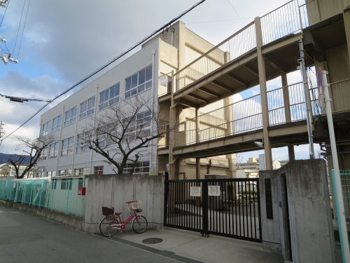 小学校　花園小学校（小学校）まで477m