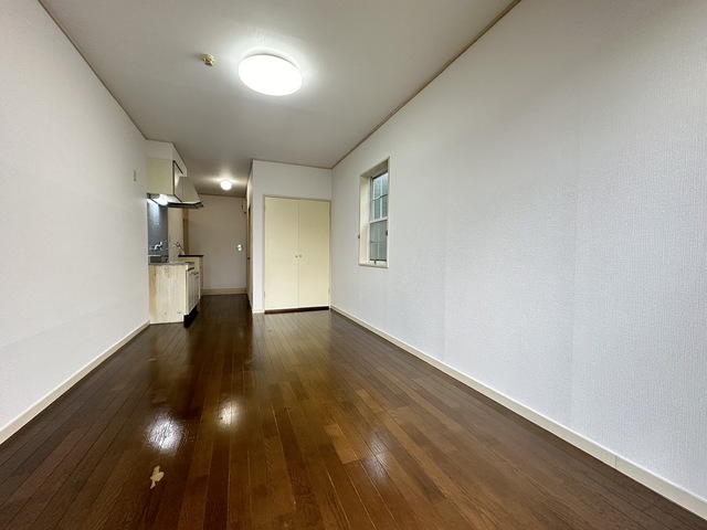 居室・リビング　別部屋参考写真です