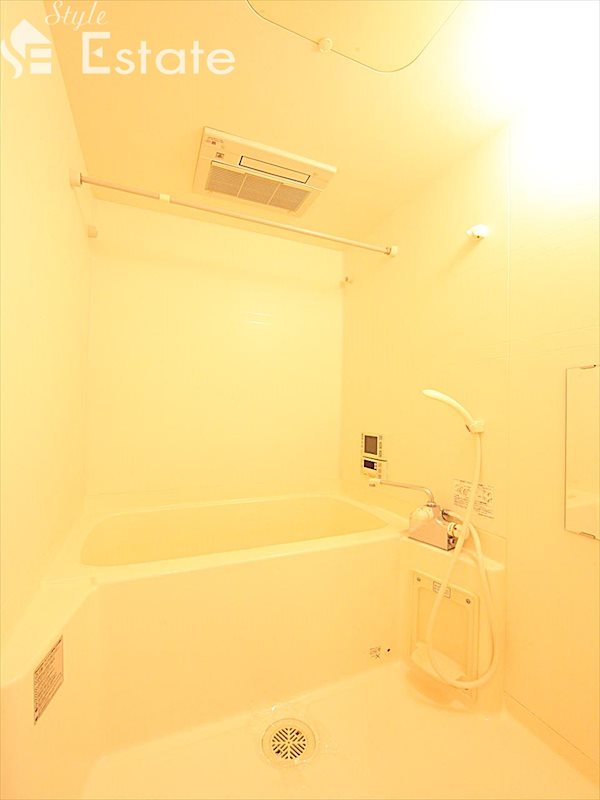 バス・シャワールーム　バスルーム