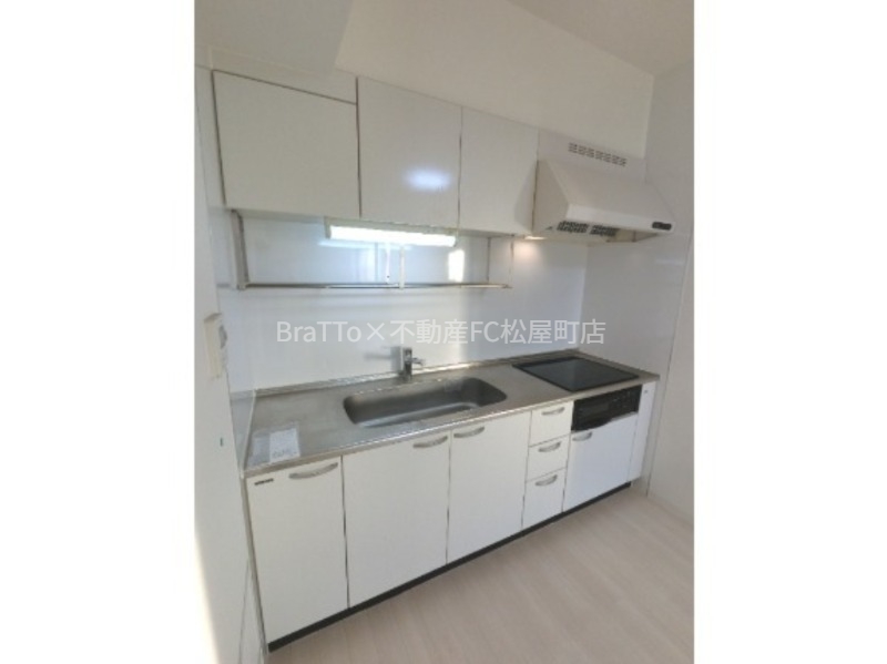 キッチン　キッチン（３口ＩＨ・グリル付）