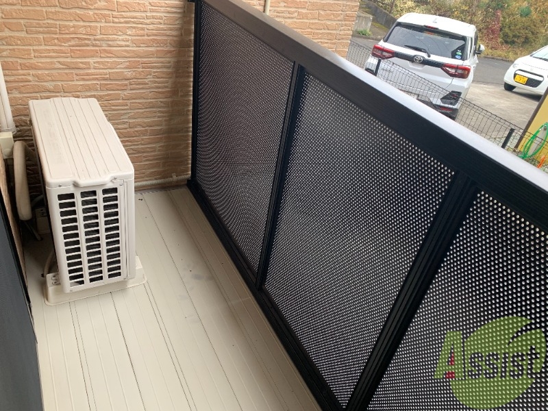 バルコニー　バルコニーは幅もしっかりあって洗濯物がはかどりそうですね。