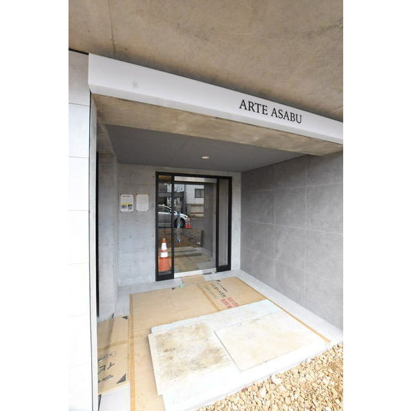 エントランス　素敵なエントランスがお出迎えです♪