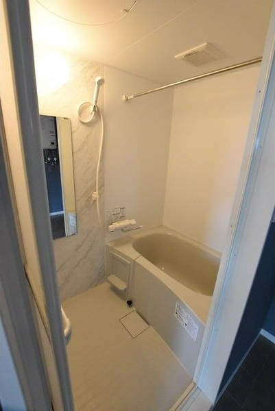 バス・シャワールーム　ゆったりとした浴槽で快適バスタイム♪