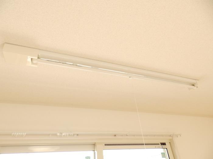 その他設備　室内物干し