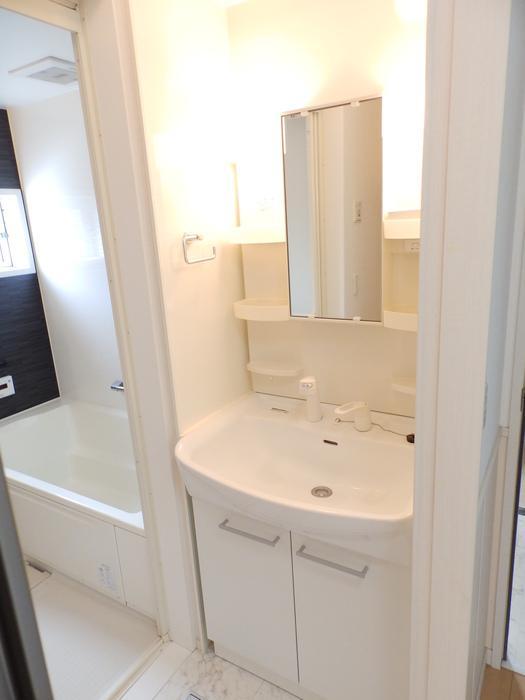 洗面設備　洗髪洗面化粧台