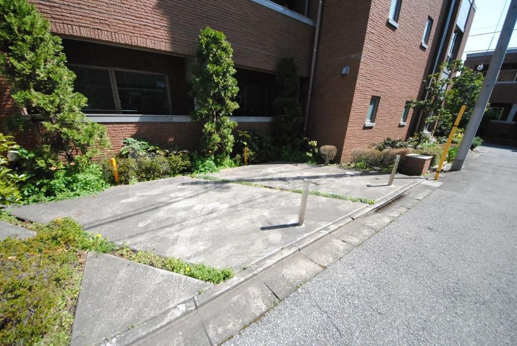 その他共有部分　駐車場