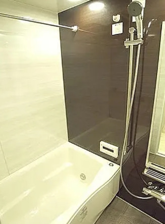 バス・シャワールーム　別部屋の画像を使用しております。