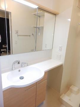 洗面設備　洗髪洗面化粧台