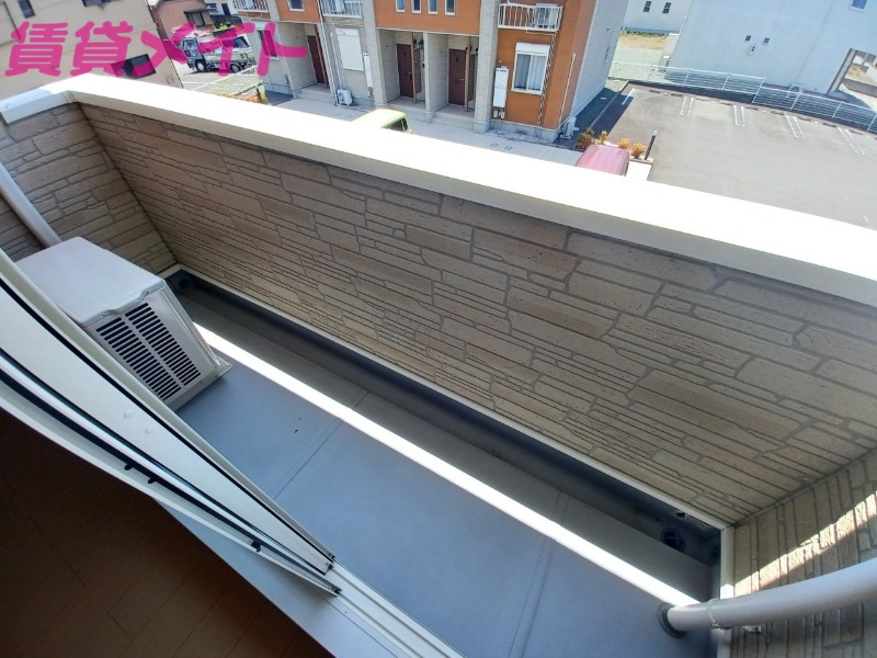 バルコニー　同型反転タイプ画像