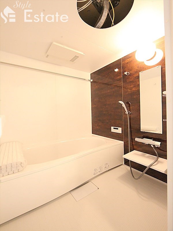 バス・シャワールーム　バスルーム