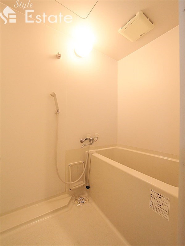 バス・シャワールーム　バスルーム