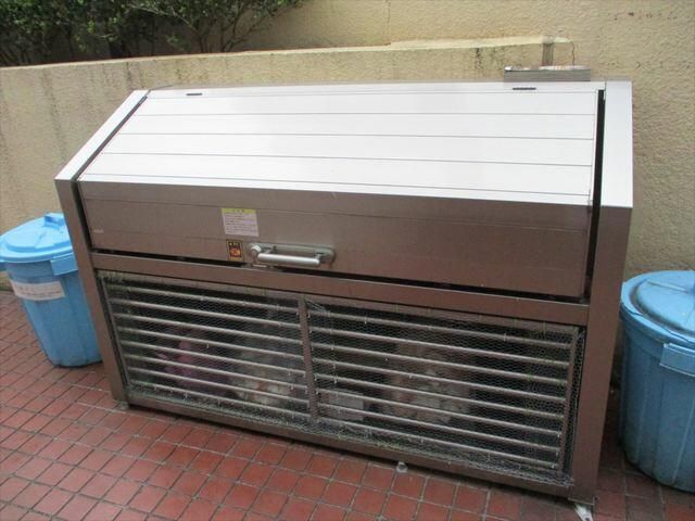 その他共有部分　ＢＯＸタイプのごみ置き場で清潔ですね♪