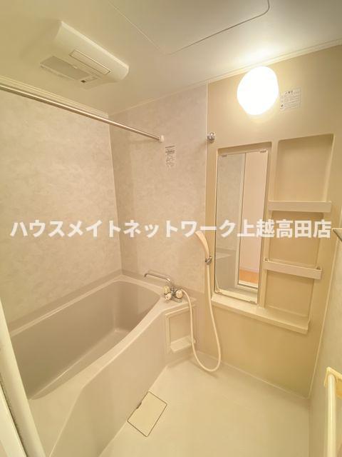 バス・シャワールーム　浴室