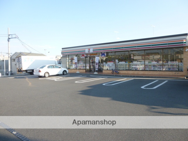 コンビニ　セブン－イレブン伊勢原板戸店（コンビニ）まで730m