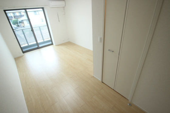 居室・リビング　※別部屋の写真です