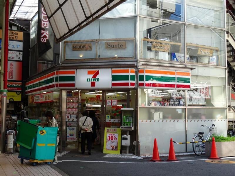 コンビニ　セブンイレブン高槻芥川町店（コンビニ）まで40m