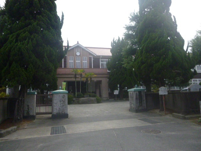 中学校　倉敷市立西中学校（中学校）まで1844m
