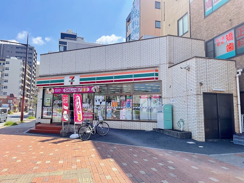 コンビニ　☆セブンイレブン 西小倉駅前店（コンビニ）まで60m