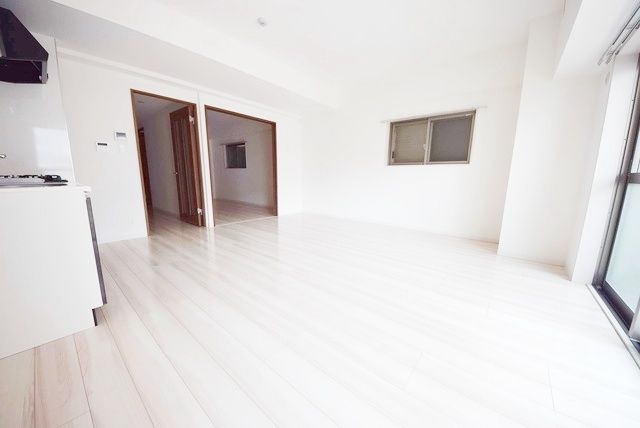 居室・リビング　写真は同タイプ住居です。