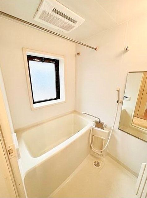 バス・シャワールーム　写真は同タイプ住居です。
