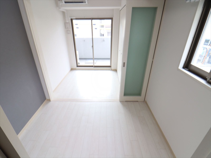居室・リビング　明るいお部屋です