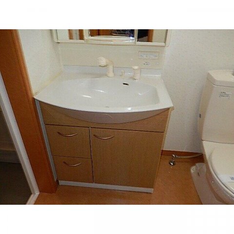 洗面設備　忙しい朝には欠かせない洗面所です