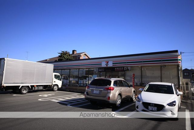 コンビニ　セブン－イレブン日野市日野台２丁目店（コンビニ）まで698m