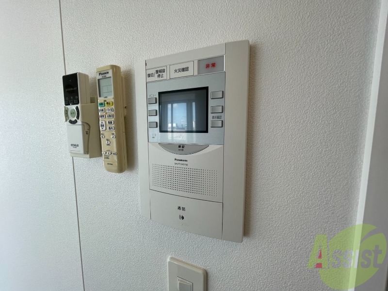 セキュリティ　ＴＶモニター付インターホンです。来客者の顔が見えるので安心！