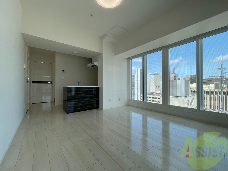 居室・リビング　広くてキレイなお部屋が広がっていて、充実した生活が送れそう。