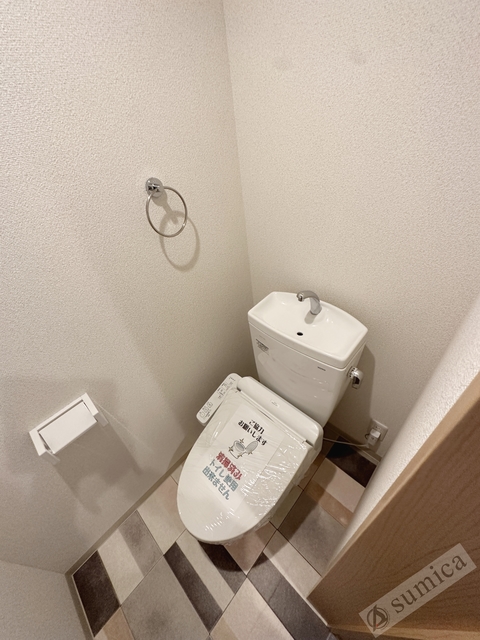 トイレ　同施工会社・同仕様写真イメージ写真・ご参考までに。