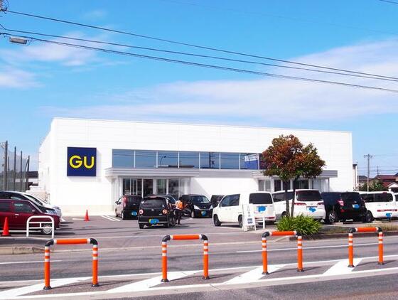 ショッピングセンター　ジーユー富山婦中店（ショッピングセンター）まで710m