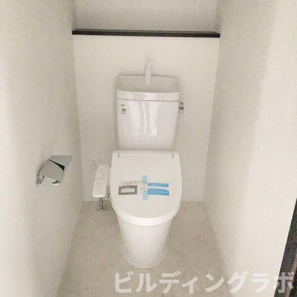 トイレ　別号室参考画像です。