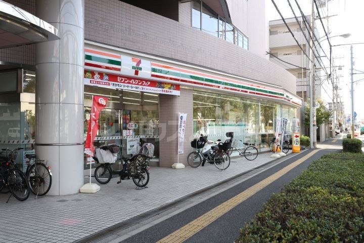 コンビニ　セブンイレブン市川東大和田2丁目店（コンビニ）まで60m