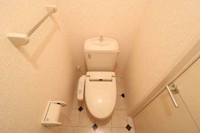 トイレ　落ち着いたトイレです