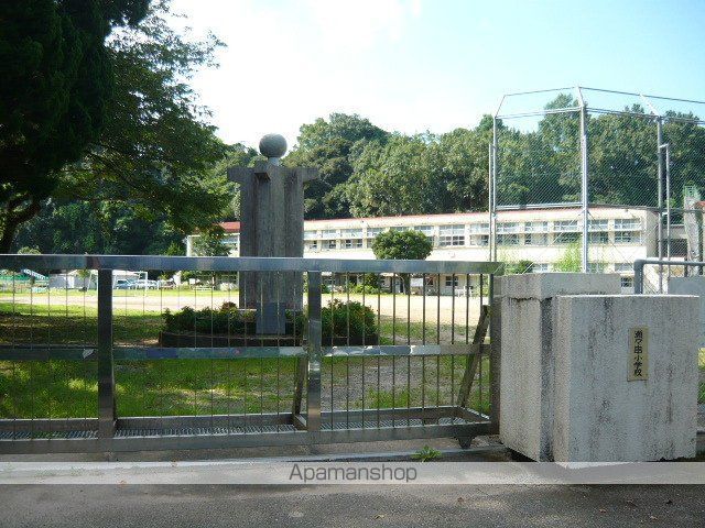 小学校　瀬々串小学校（小学校）まで2100m