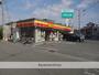 コンビニ　デイリーヤマザキ（コンビニ）まで1017m