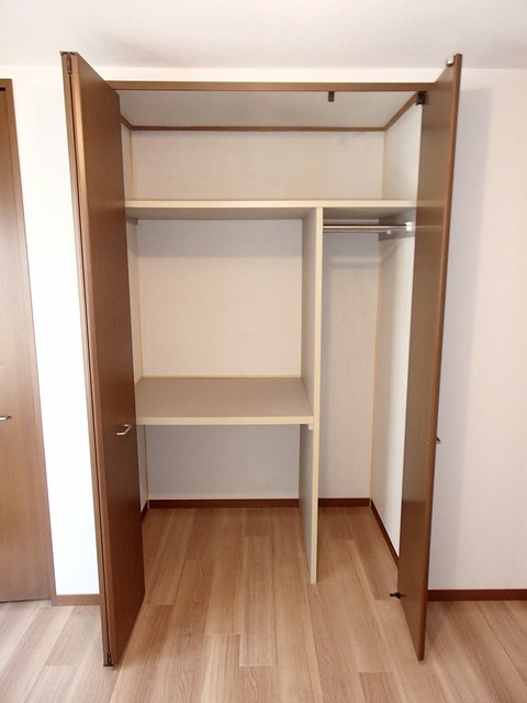 収納　収納豊富なクローゼットです。
