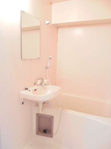 バス・シャワールーム　※別部屋参考写真