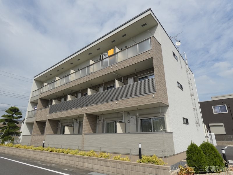 建物外観　アルク・アン・シエルのご紹介は住まいの窓口アソシエ三郷駅前店