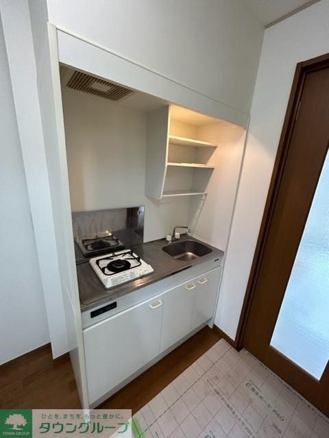 キッチン　同物件別部屋写真