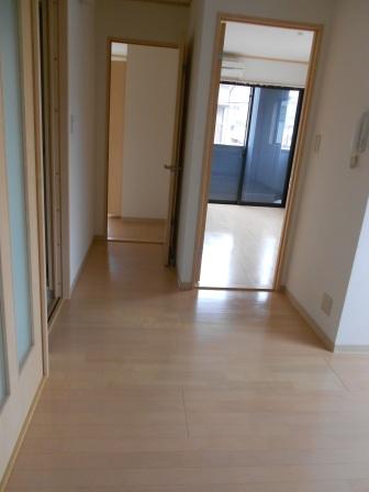常実bldg.の居間写真