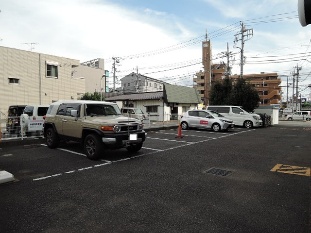 駐車場　駐車場（要空き確認）
