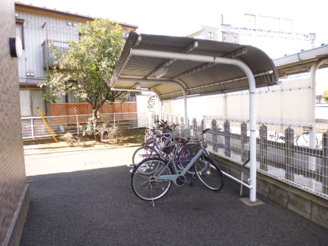 その他共有部分　屋根付き駐輪場