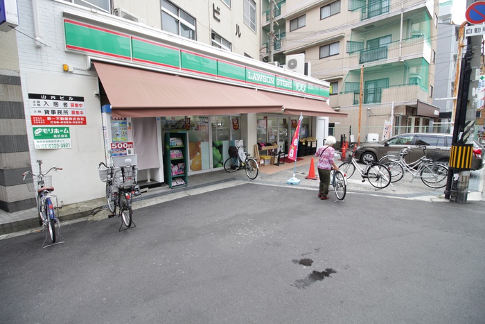 コンビニ　ローソンストア100東淀川淡路店（コンビニ）まで400m